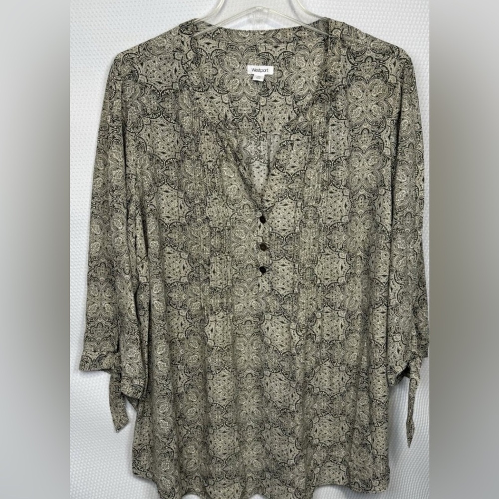 Westport 2X Womens Paisley Print Blouse With Pintuck Details & Tie Sleeve Accent
